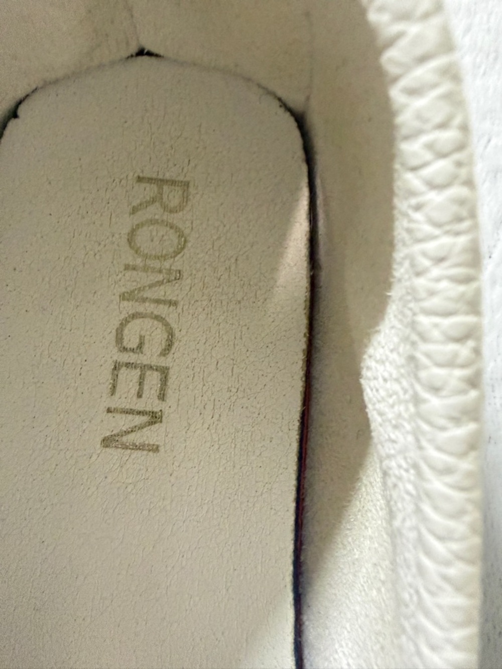 Rongen Women's Loafers with Gold Chain Trim. - Picture 5 of 8
